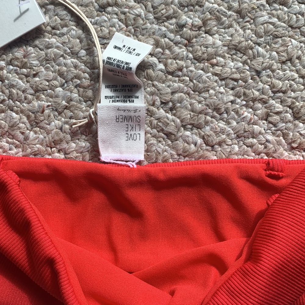 Billabong modern day beach lover “Fired Up” bandeau red bikini bra top bralette - Picture 3 of 10